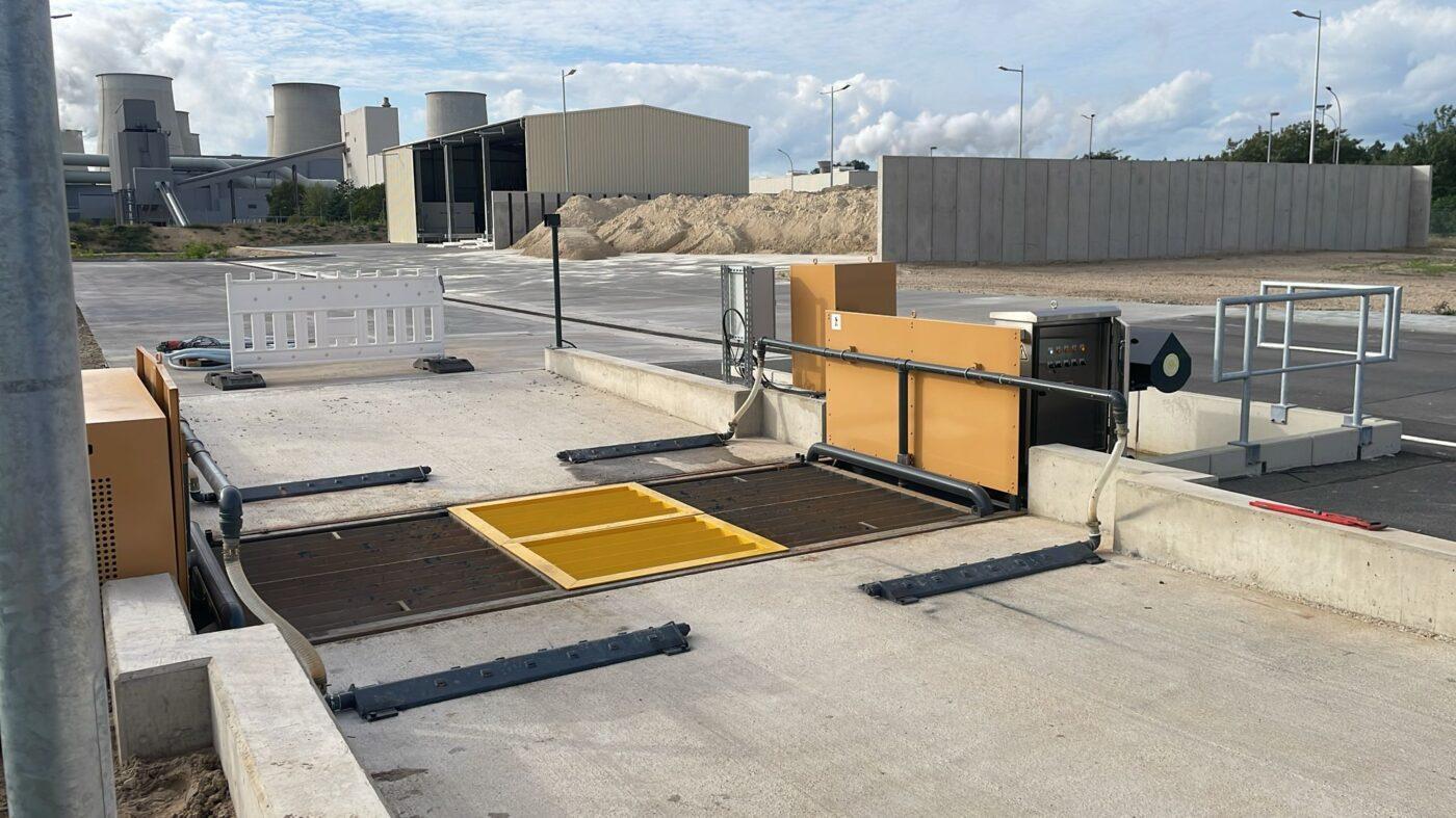 Wielwasinstallatie, bandenwasinstallatie, bandenwasser, reifenwaschanlage, radwaschanlage, laveur de roues, décrotteur, wheel washer